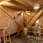 Vakantiehuis Glamping Happiness - Natural Pool & Wellness
