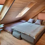 Сasa de vacaciones Glamping Happiness - Natural Pool & Wellness *