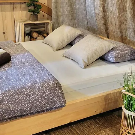 Vikendica Glamping Happiness - Natural Pool & Wellness *