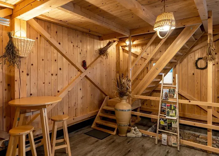 بيت للعطل Glamping Happiness - Natural Pool & Wellness