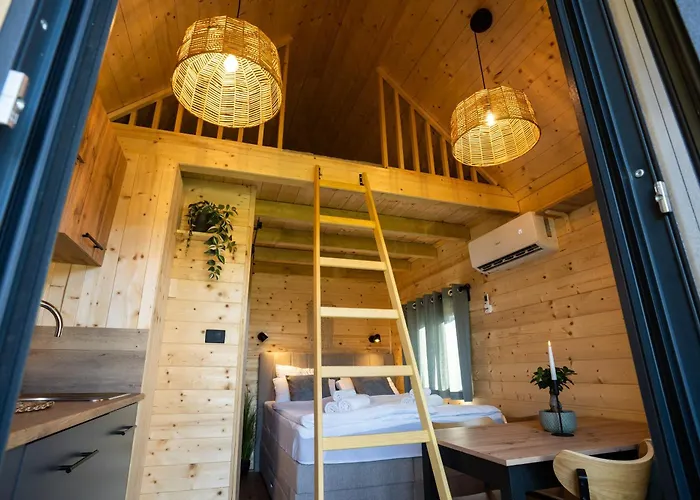 Casa de Férias Glamping Happiness - Natural Pool & Wellness *