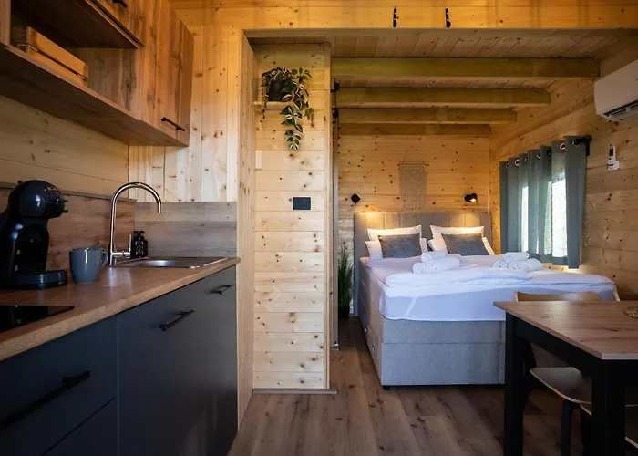 Casa de Férias Glamping Happiness - Natural Pool & Wellness